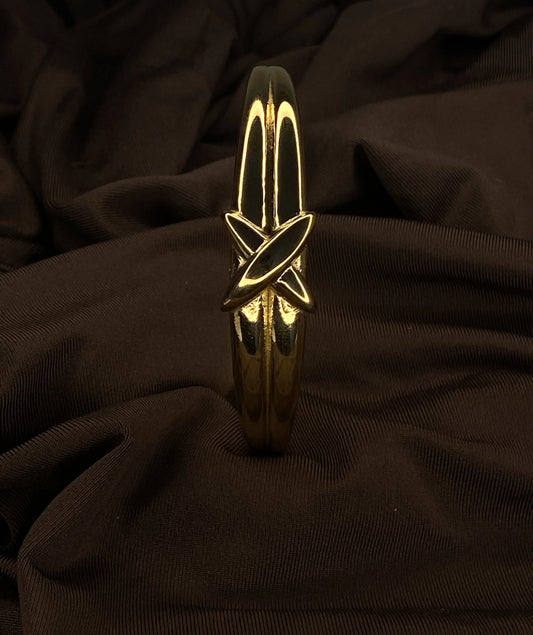 Bold cross- Bracelet Anti-tarnish Gold plated